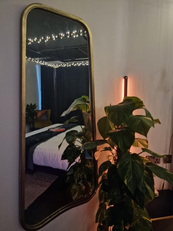 The Penny Black Apartment With Indoor Hot Tub Slamannan Exteriör bild